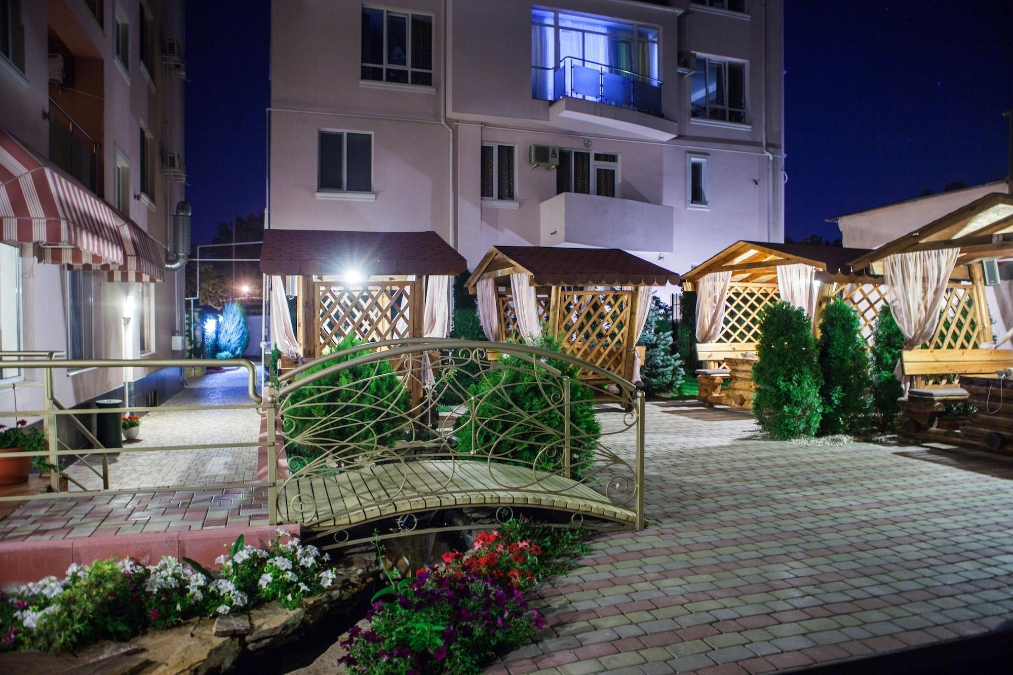 Klassik Hotel Kischinau Exterior foto